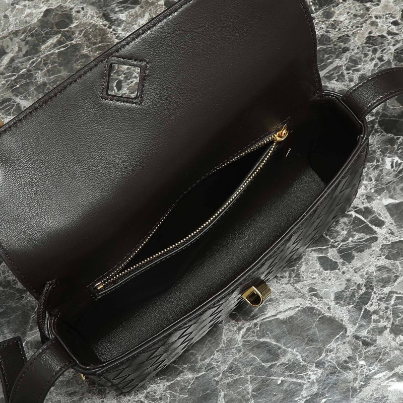 Bottega Veneta Mini Andiamo Crossbody Bag(high-end grade) - Image 8