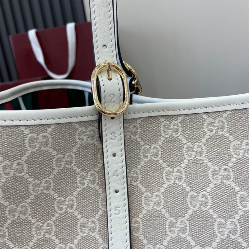 GG Emblem large tote bag - Image 6