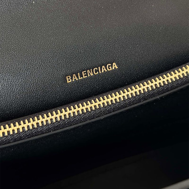Balenciaga Crush Small Quilted Chain Bag - Image 7