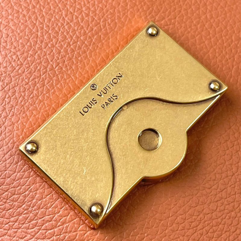 LV Low Key Messenger - Image 6