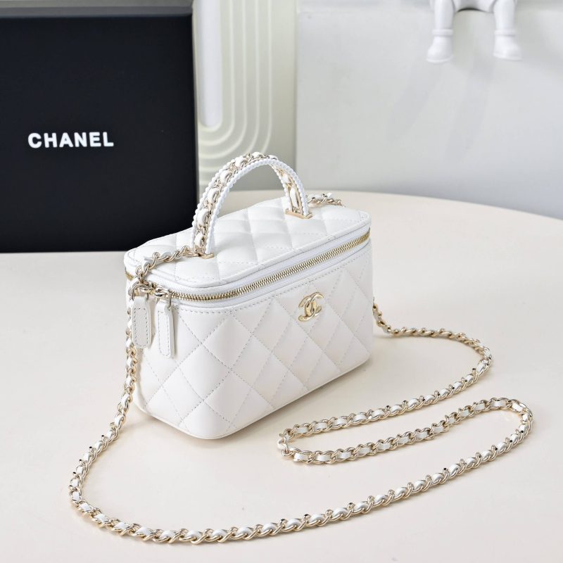 CHANEL Long Vanity with chain - Image 3