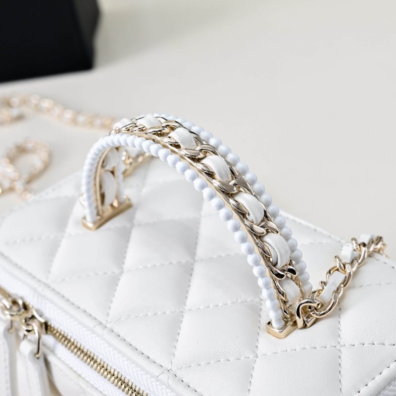 CHANEL Long Vanity with chain - Image 6
