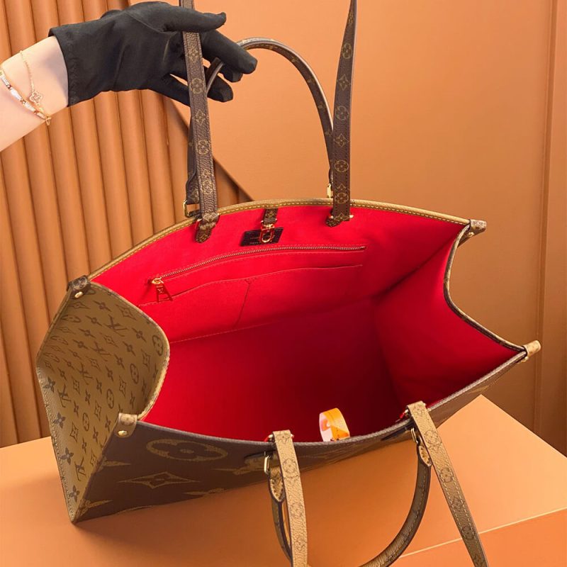 LV OnTheGo GM - Image 8