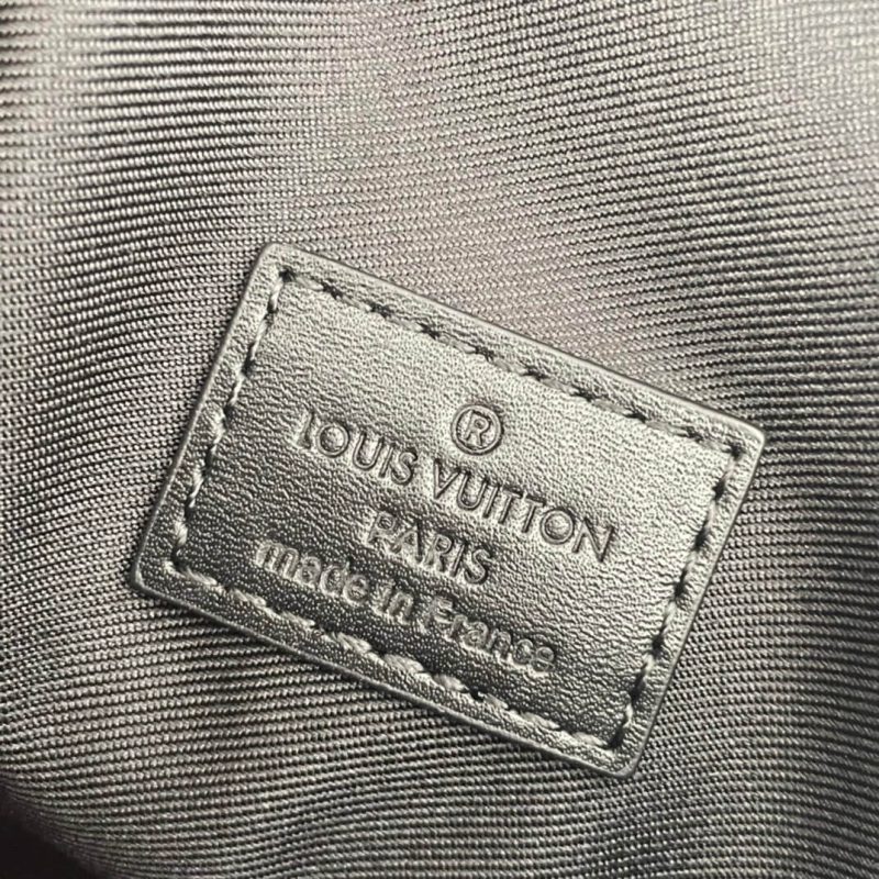 LV S-Lock Vertical wearable wallet - Image 7