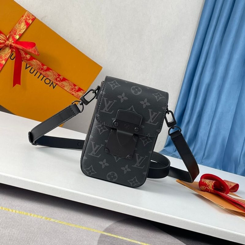 LV S-Lock Vertical wearable wallet - Image 2