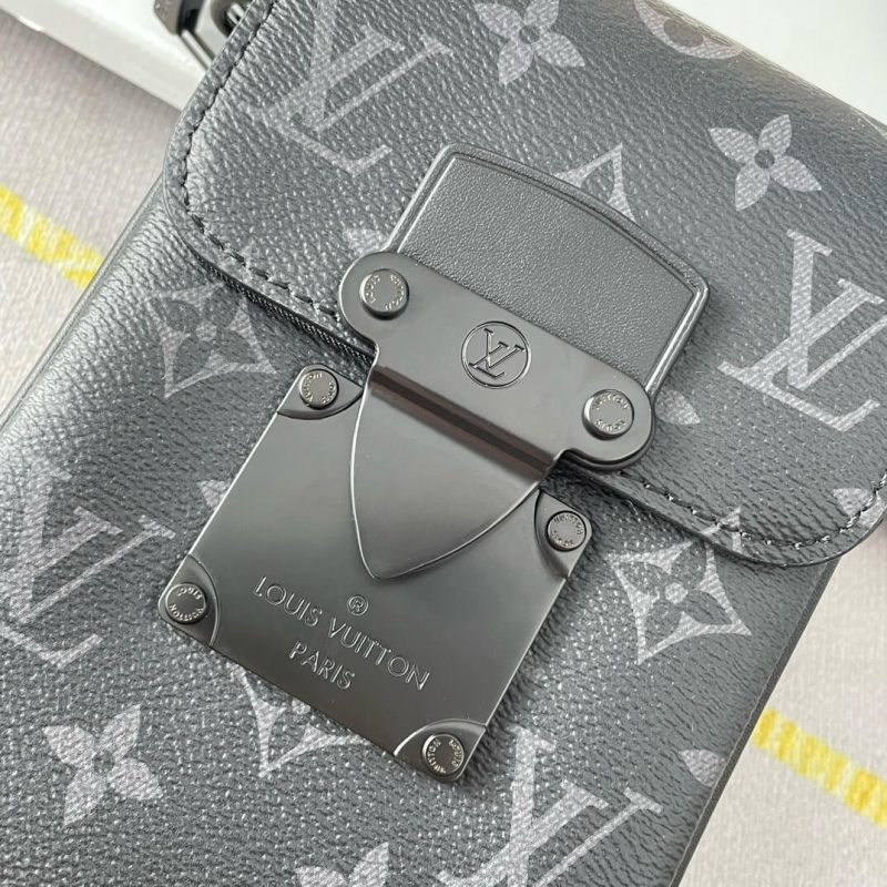 LV S-Lock Vertical wearable wallet - Image 6