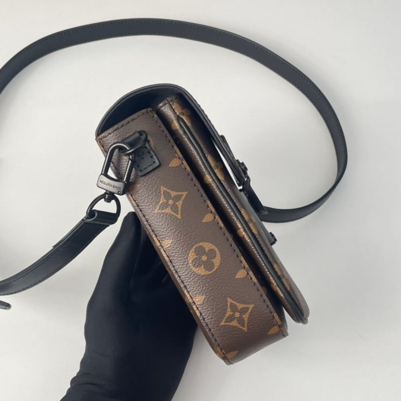 LV S-Lock Vertical wearable wallet - Image 3