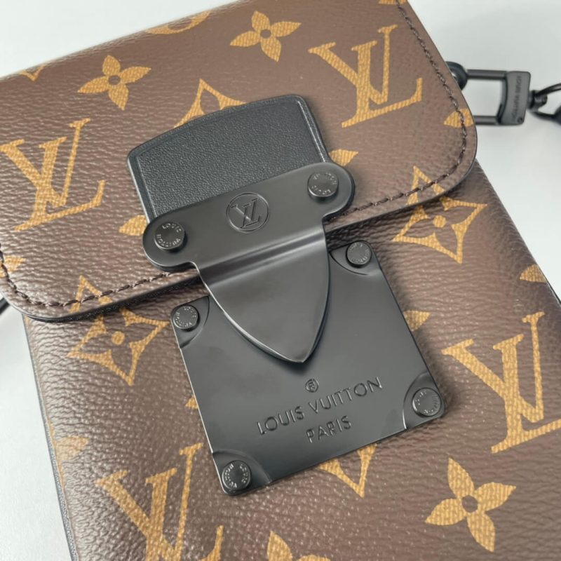 LV S-Lock Vertical wearable wallet - Image 6
