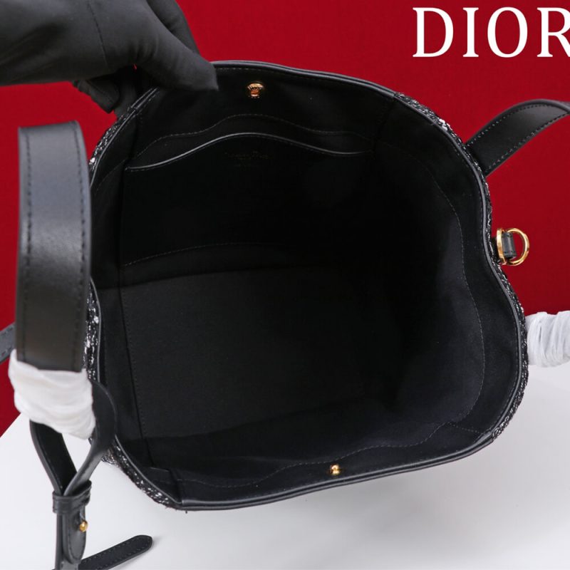 Dior Medium Signature Bucket Bag - Image 8