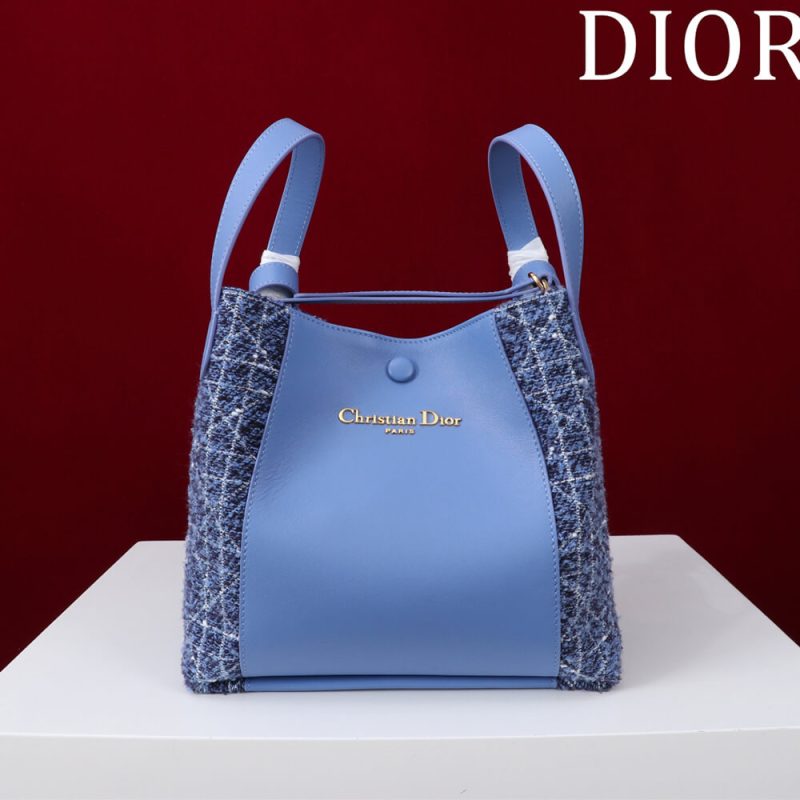 Dior Medium Signature Bucket Bag - Image 2
