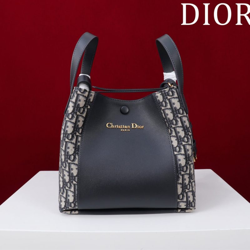 Dior Medium Signature Bucket Bag - Image 2