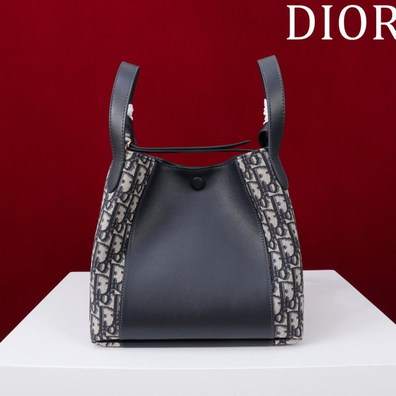 Dior Medium Signature Bucket Bag - Image 4