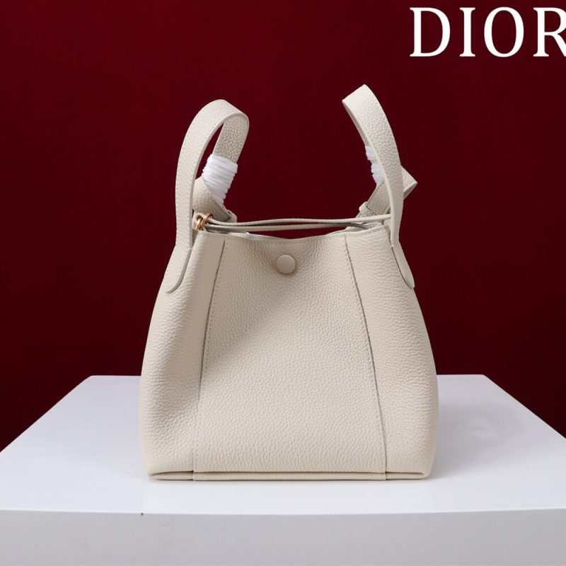 Dior Medium Signature Bucket Bag - Image 4