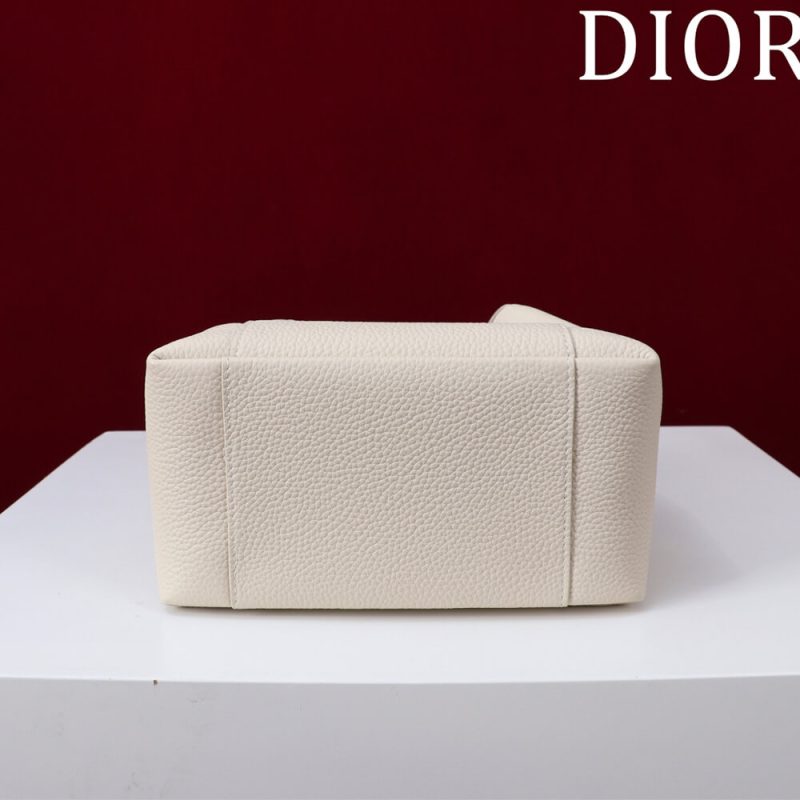 Dior Medium Signature Bucket Bag - Image 5