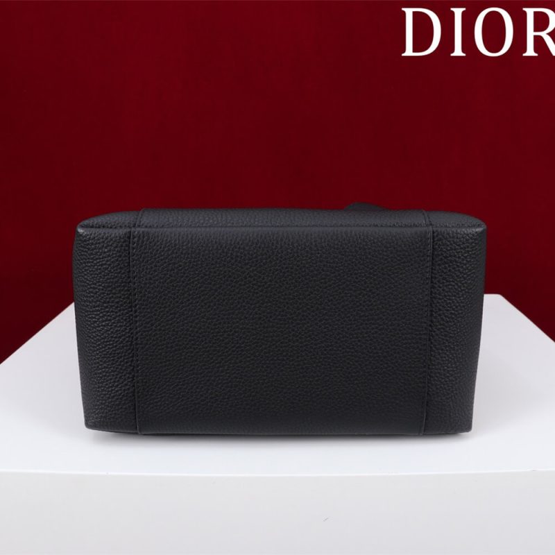 Dior Medium Signature Bucket Bag - Image 5