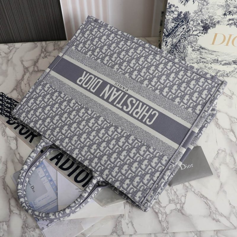LARGE DIOR BOOK TOTE - Image 6