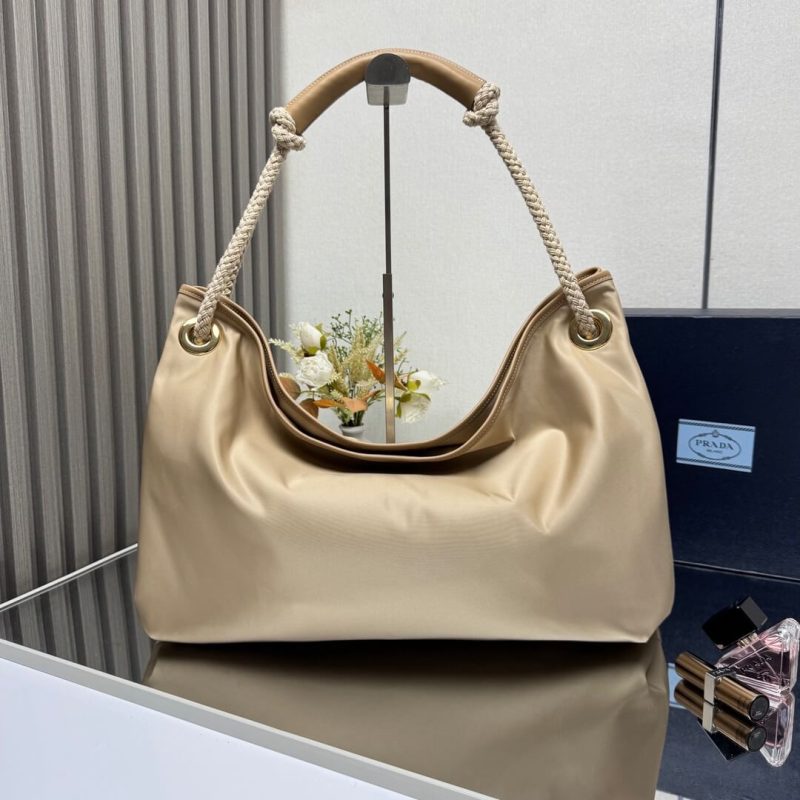 Prada Mariner large Re-Nylon shoulder bag(high-end grade) - Image 4
