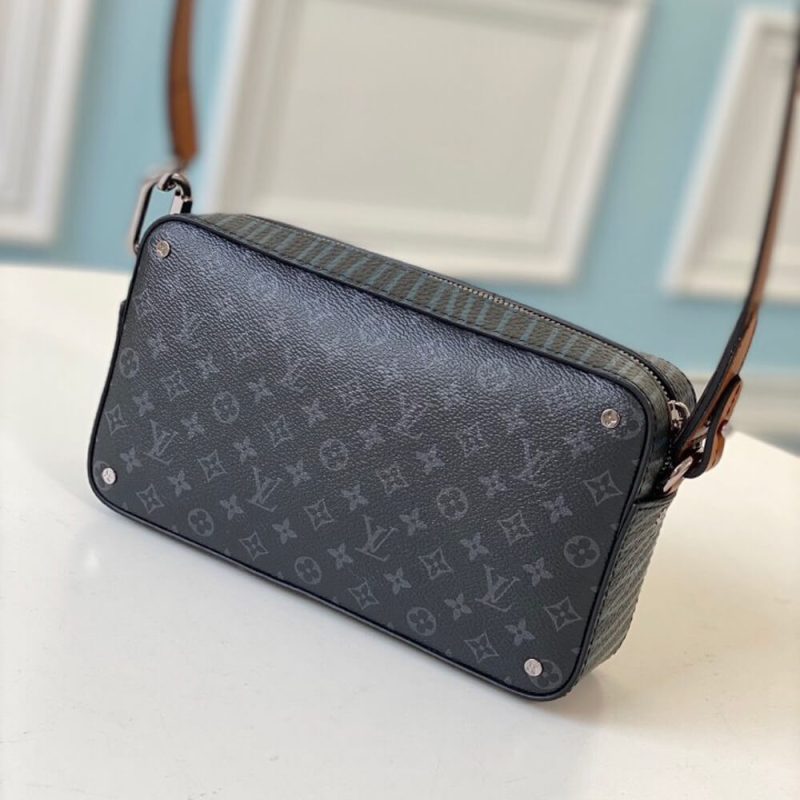 Louis Vuitton VOLGA ON STRAP - Image 4