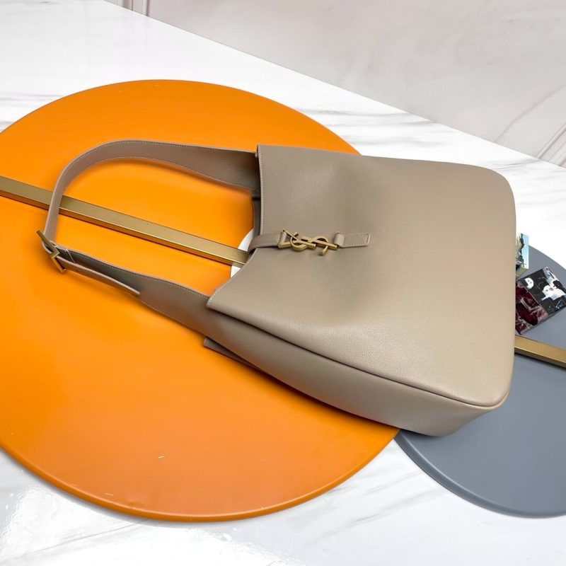 YSL LE 5 À 7 large soft leather bag - Image 4