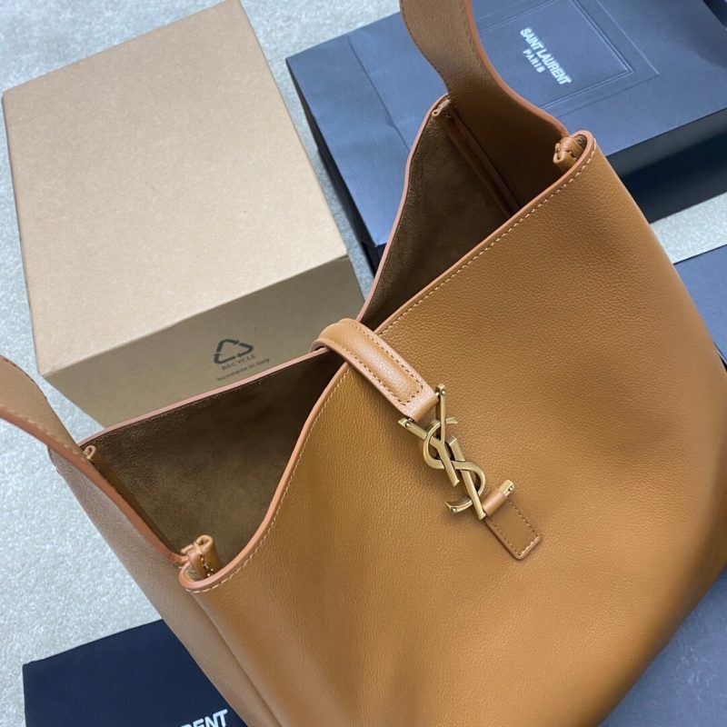 YSL LE 5 À 7 large soft leather bag - Image 6