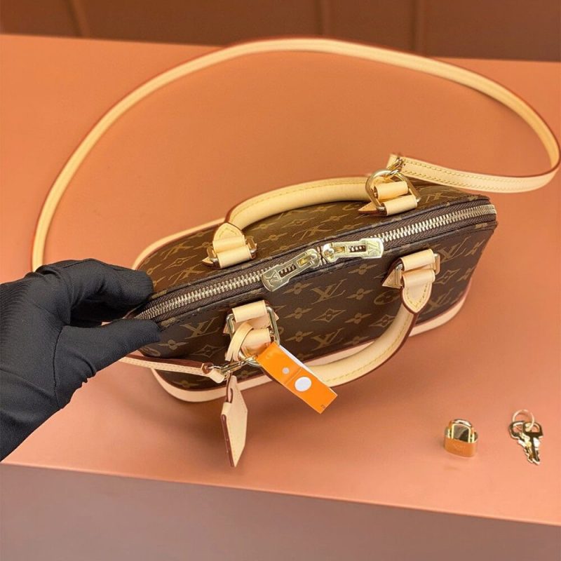 Louis Vuitton ALMA BB - Image 5
