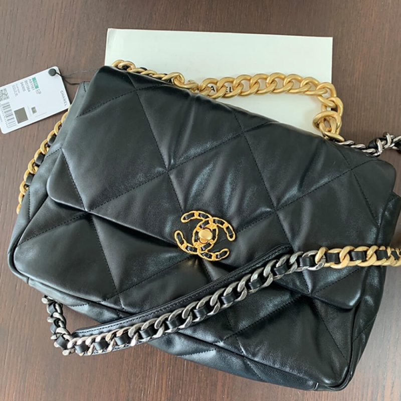 CHANEL 19 Large Handbag - Image 8