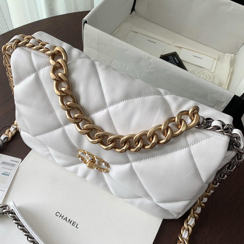 CHANEL 19 Large Handbag - Image 3
