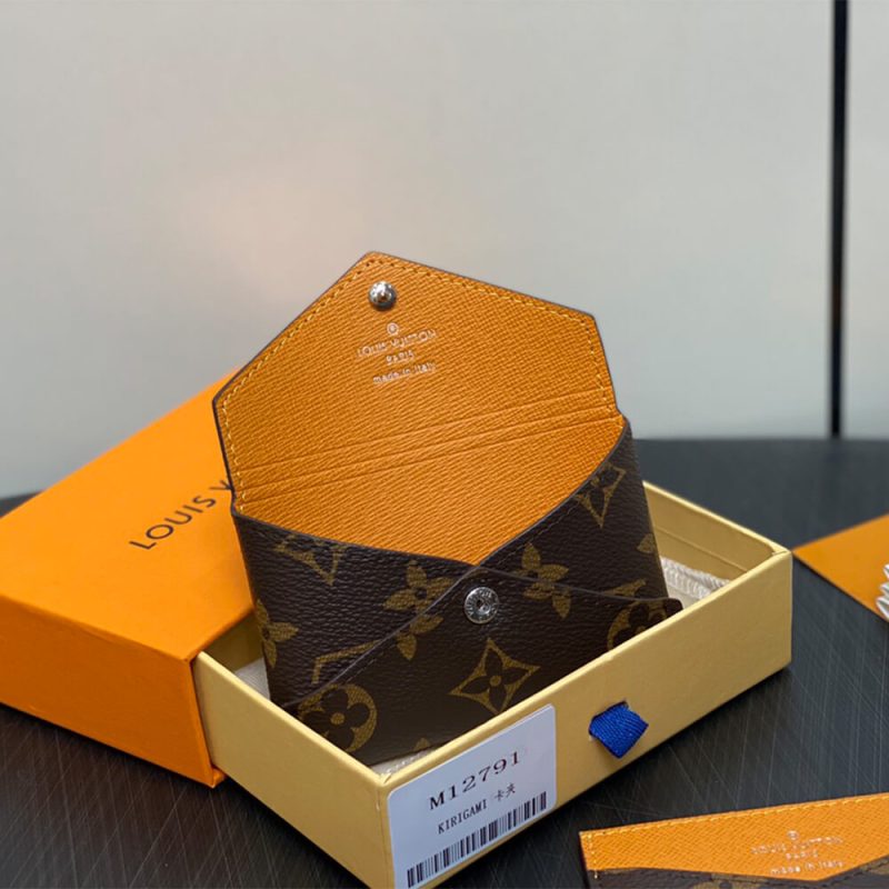 LV kirigami card holder - Image 5