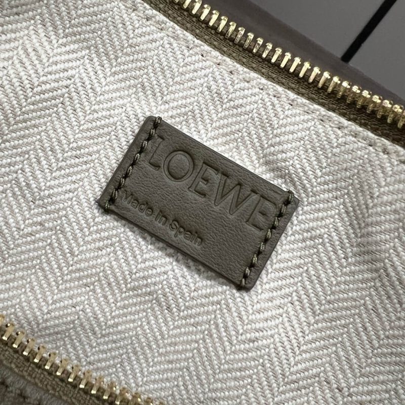 LOEWE Mini Hammock hobo in classic calfskin(HIGH-END GRADE) - Image 7