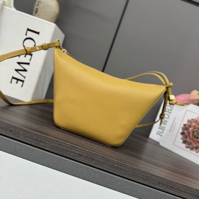 LOEWE Mini Hammock hobo in classic calfskin(HIGH-END GRADE) - Image 4
