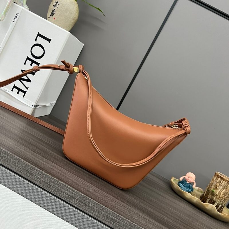LOEWE Mini Hammock hobo in classic calfskin(HIGH-END GRADE) - Image 2