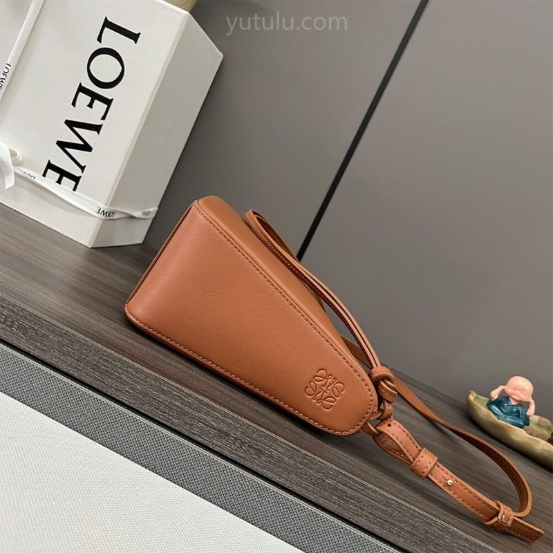 LOEWE Mini Hammock hobo in classic calfskin(HIGH-END GRADE) - Image 3
