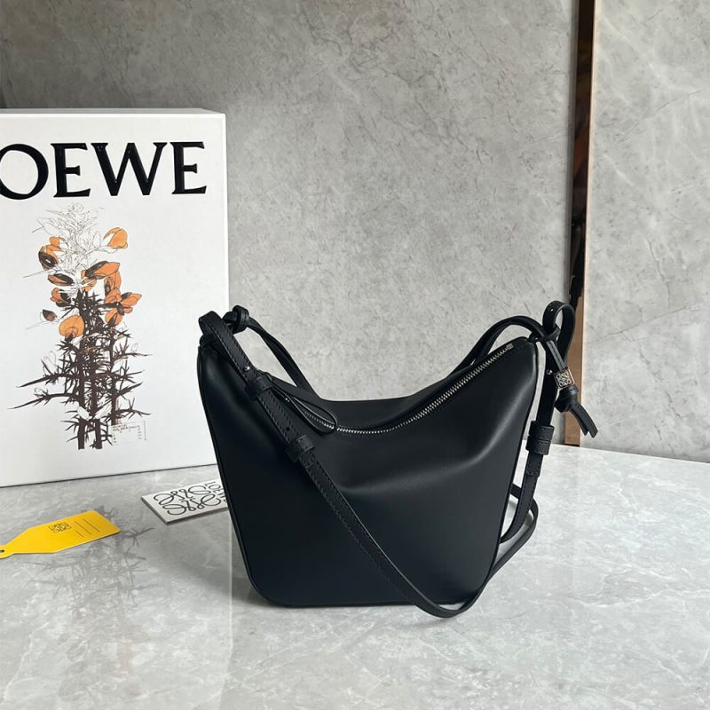 LOEWE Mini Hammock hobo in classic calfskin(HIGH-END GRADE) - Image 2