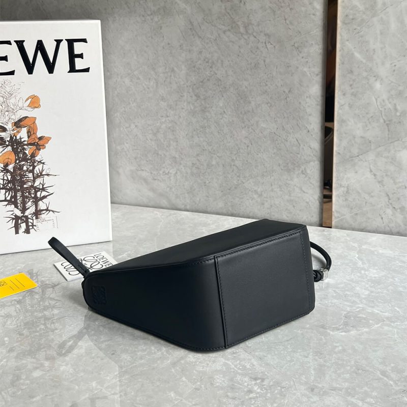 LOEWE Mini Hammock hobo in classic calfskin(HIGH-END GRADE) - Image 5
