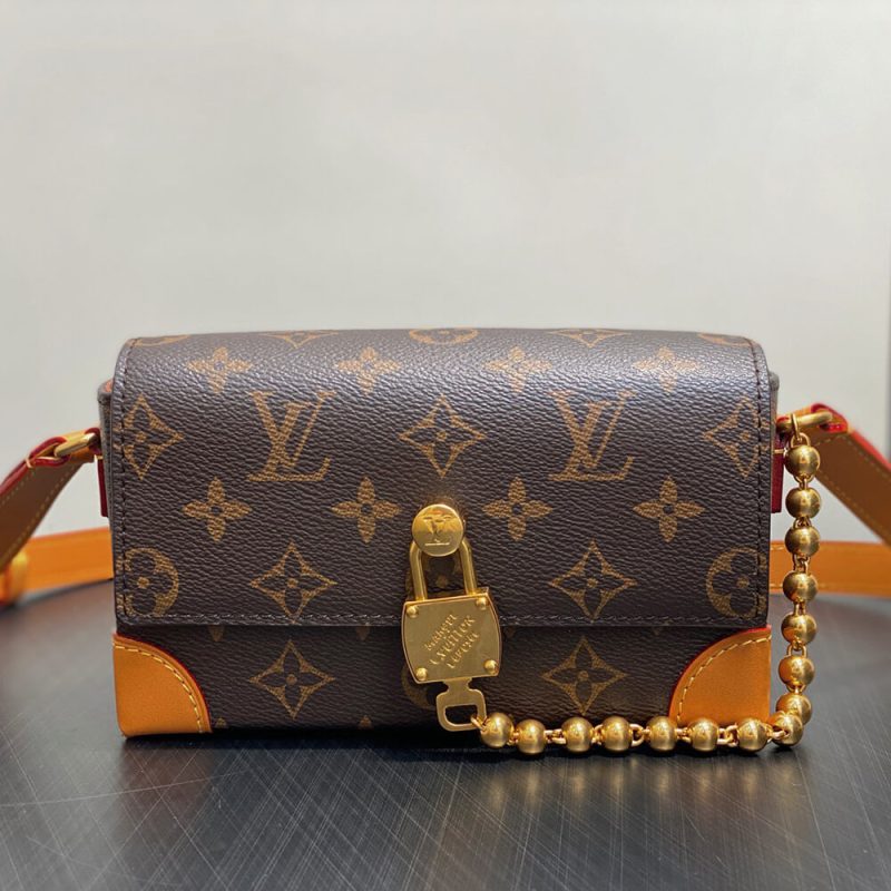 LV Cargo Wearable Wallet - Image 2