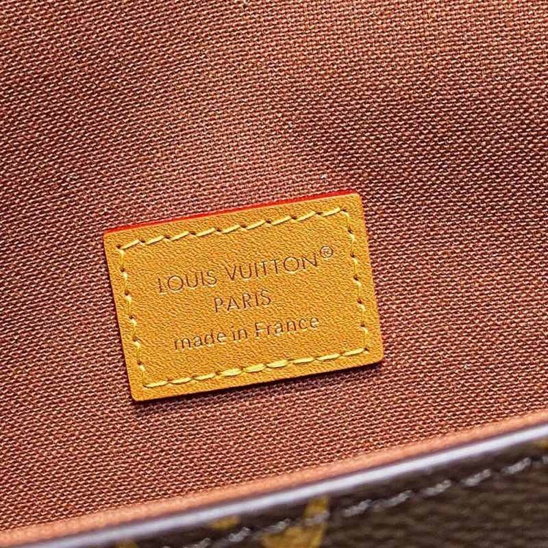 LV Cargo Wearable Wallet - Image 7