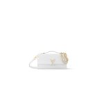 LV Wallet On Chain Capucines