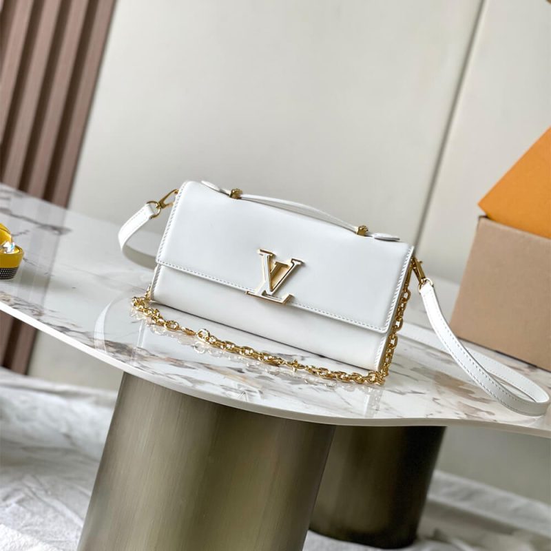 LV Wallet On Chain Capucines - Image 2