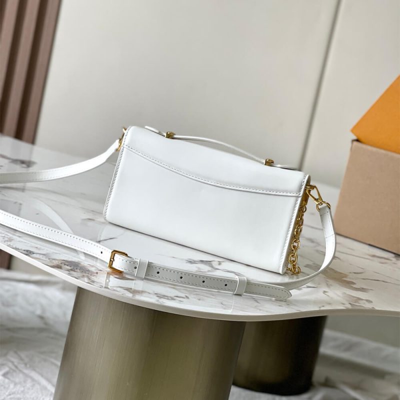 LV Wallet On Chain Capucines - Image 4