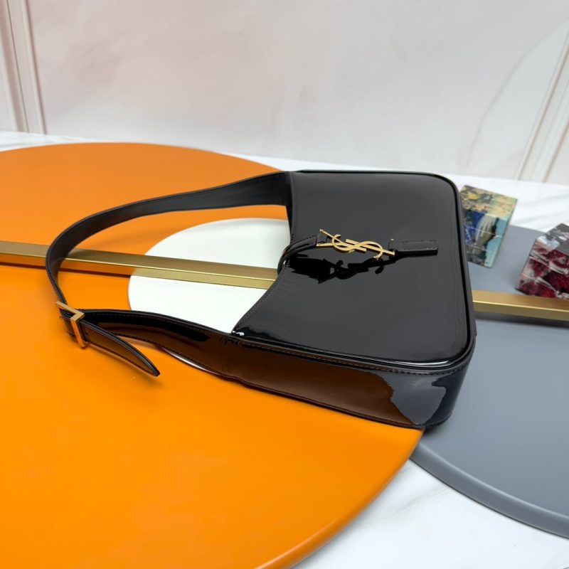 YSL le 5 à 7 in patent leather(HIGH-END GRADE) - Image 4