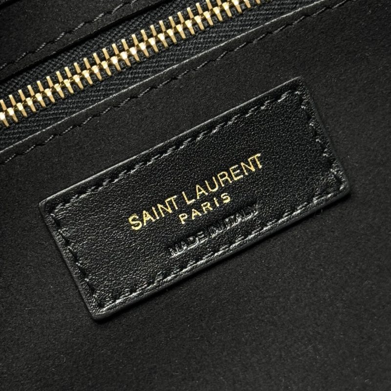 YSL le 5 à 7 in patent leather(HIGH-END GRADE) - Image 7