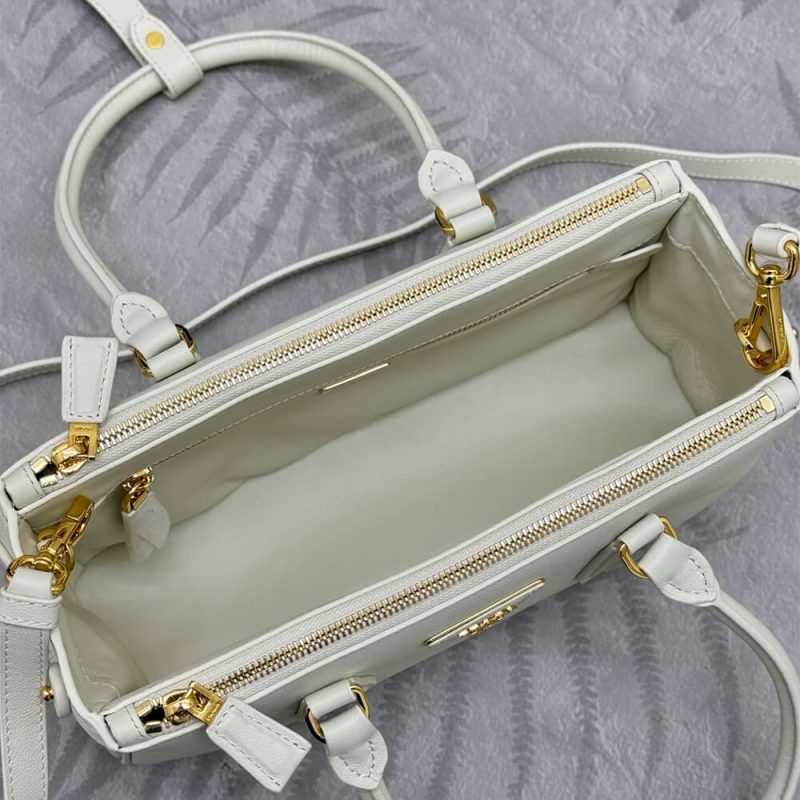 Prada Medium Prada Galleria leather bag(high-end grade) - Image 8