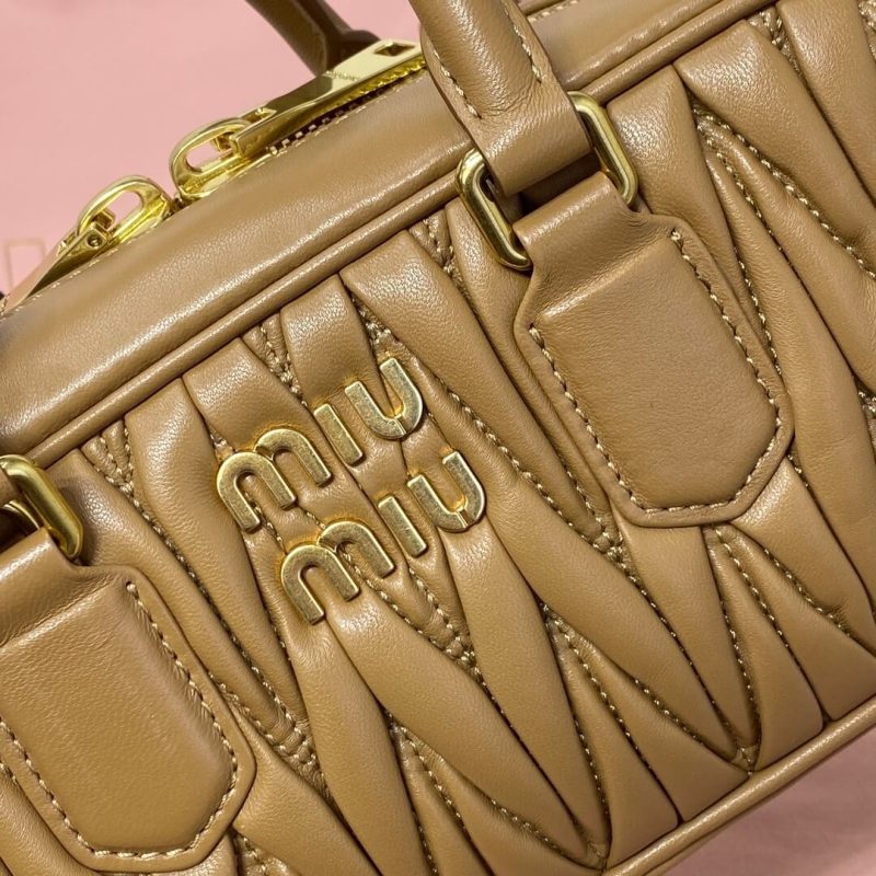 MiuMiu Regular Arcadie matelassé nappa leather bag(high-end grade) - Image 6