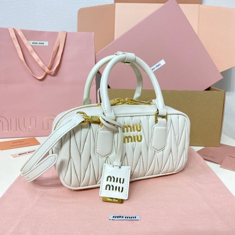 MiuMiu Regular Arcadie matelassé nappa leather bag(high-end grade) - Image 3