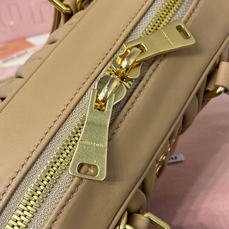 MiuMiu Regular Arcadie matelassé nappa leather bag(high-end grade) - Image 7