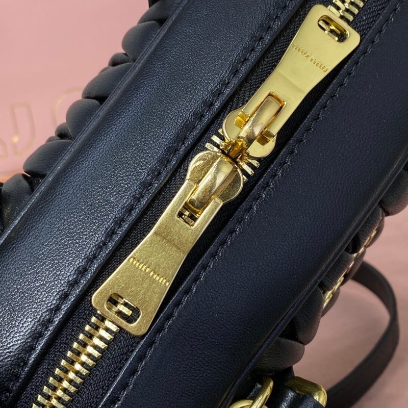 MiuMiu Regular Arcadie matelassé nappa leather bag(high-end grade) - Image 7