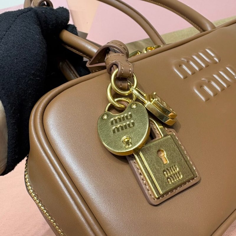 MiuMiu Small Beau leather bag(high-end grade) - Image 6