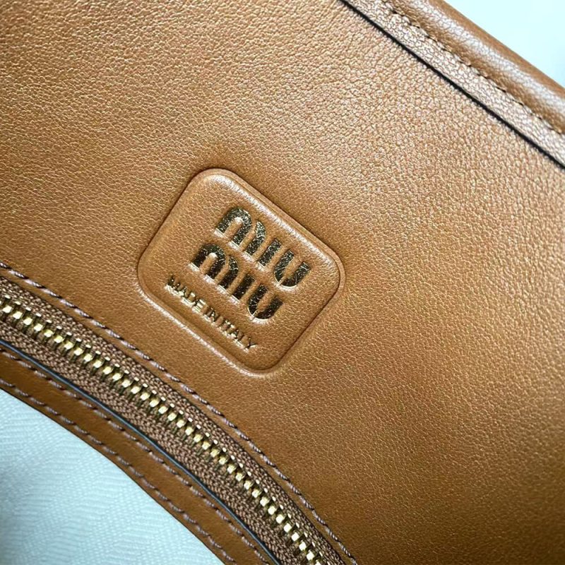MiuMiu Large Aventure nappa leather bag(high-end grade) - Image 7