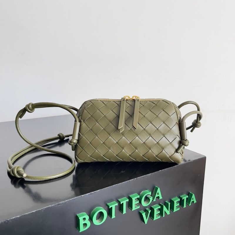 Bottega Veneta Concert Pouch(high-end grade) - Image 2