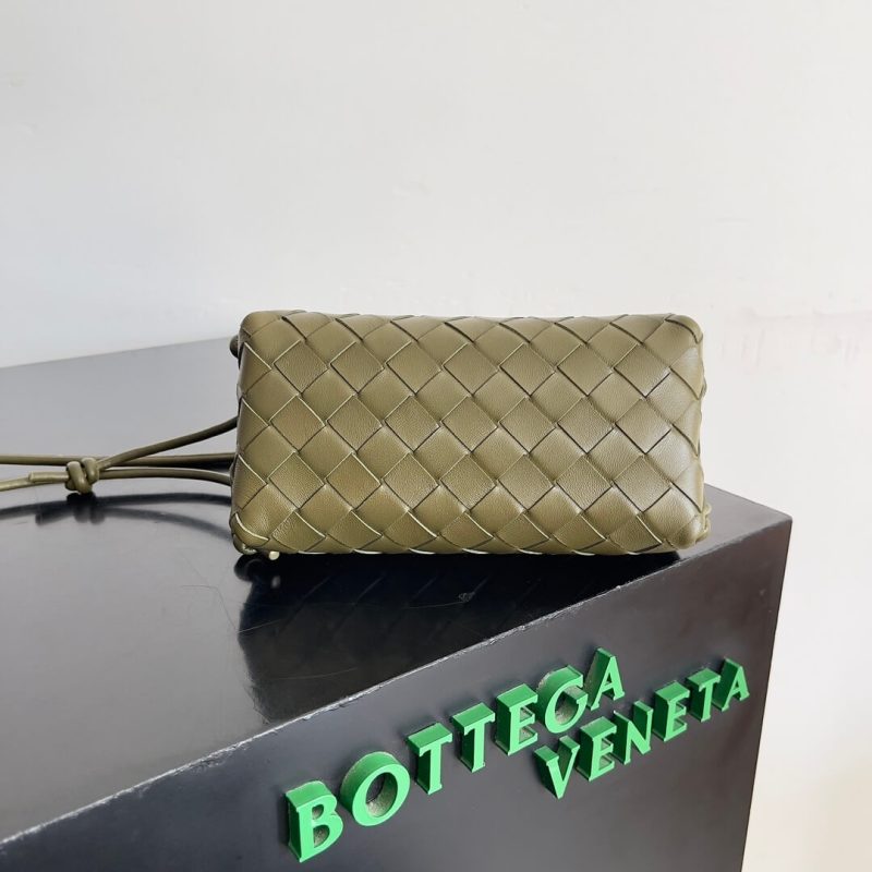 Bottega Veneta Concert Pouch(high-end grade) - Image 4
